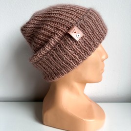 Ręcznie robiona czapka beanie AUREA 100% Baby Merino plus moher i jedwab 49/41 Pustynna Róża