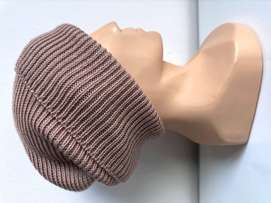 Beanie czapka z wełny merino VARELLA 100% Baby Merino 49 Pustynna Róża