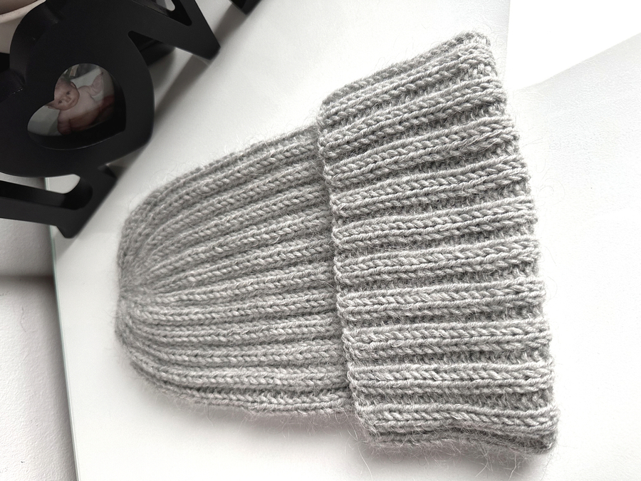 Ręcznie robiona czapka beanie MIRA 100% Merino plus moher i jedwab 05 Jasny Szary