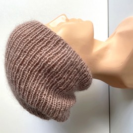 Handmade Czapka damska AUREA 100% Baby Merino plus moher i jedwab 49 Pustynna Róża