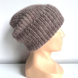 Ręcznie robiona czapka beanie AUREA 100% Baby Merino plus moher i jedwab 17/41 Beż