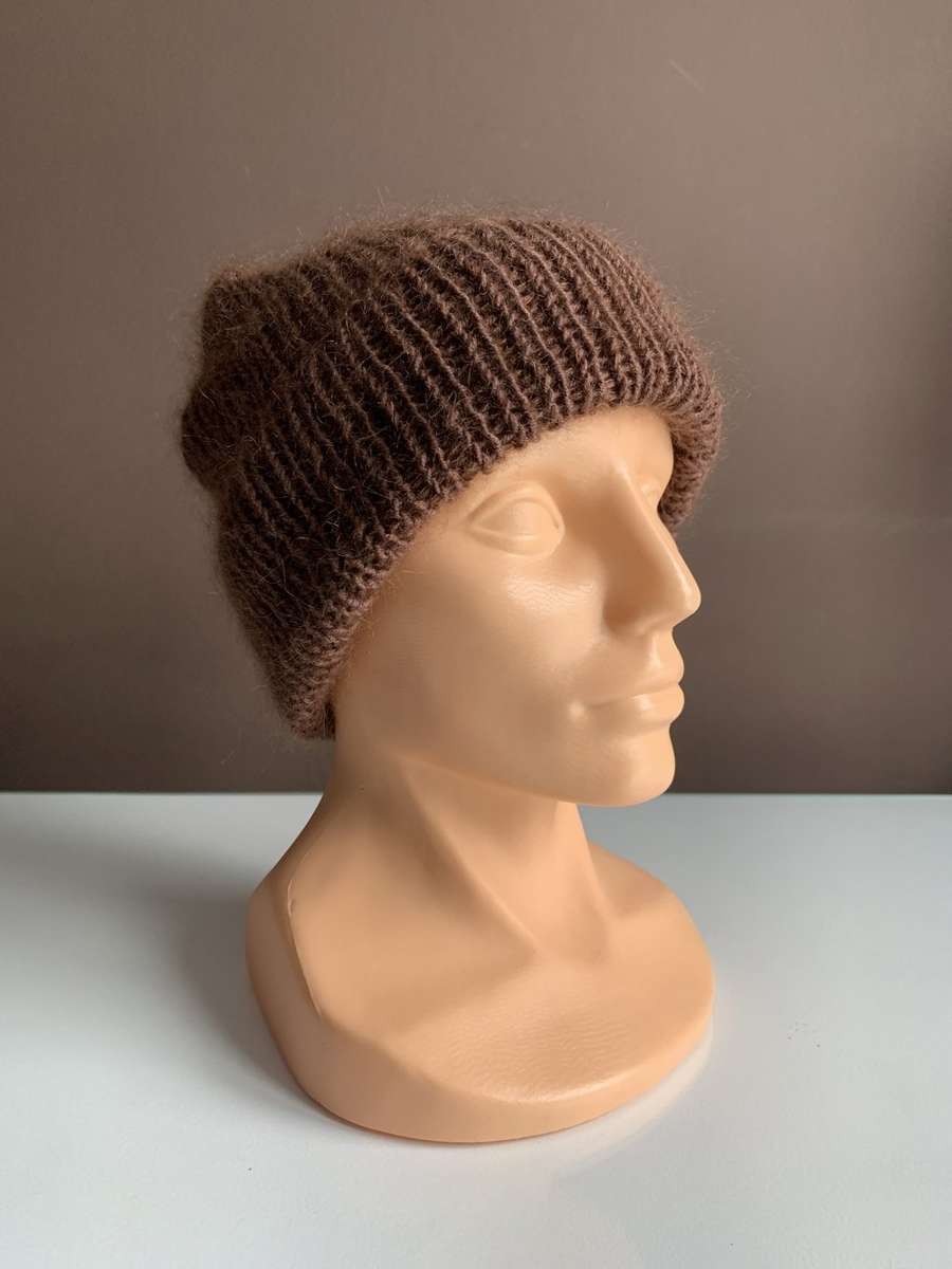 Ręcznie robiona czapka beanie AUREA 100% Baby Merino plus moher i jedwab 52/35 czekolada