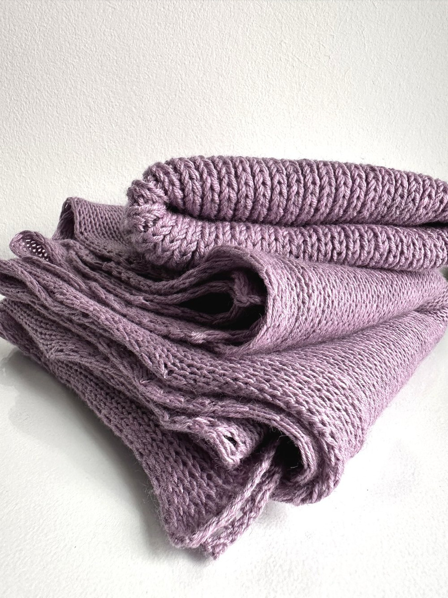 Ciepły i przytulny szal Nitkowe Love 230x35 cm 100% Baby Merino 02 Ecru