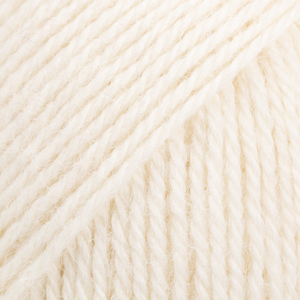 Chusta wykonana ręcznie, 100% Alpaka 100 Ecru