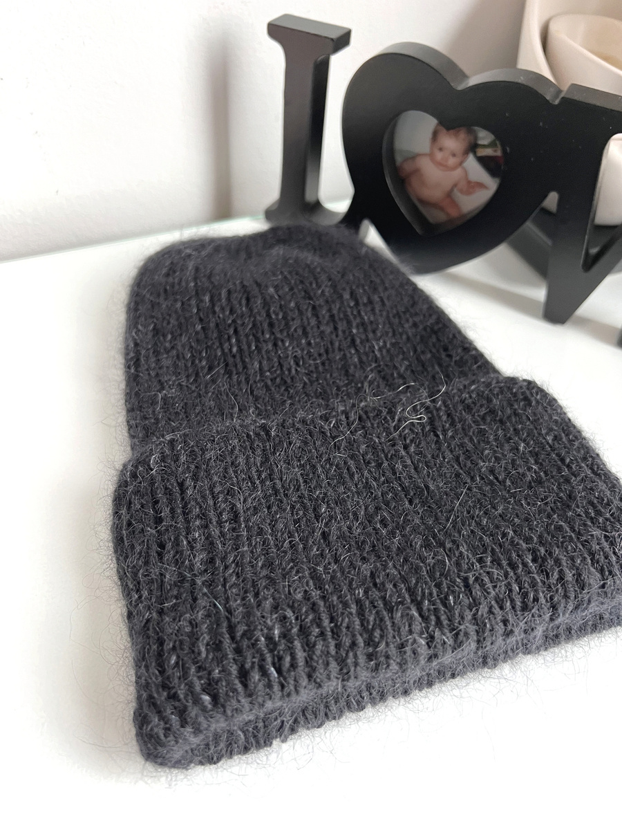 Ręcznie robiona czapka beanie AUREA 100% Baby Merino plus moher i jedwab 21/02 Czarny