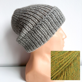 Czapka wywijana zrobiona ręcznie na drutach KIARA 100% Alpaka 7233 oliwka