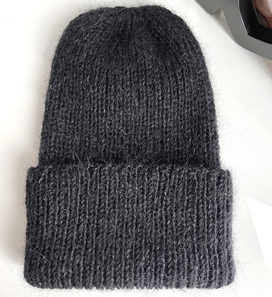 Ręcznie robiona czapka beanie AUREA 100% Baby Merino plus moher i jedwab 21/02 Czarny