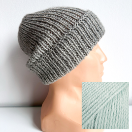 Czapka wywijana zrobiona ręcznie na drutach KIARA 100% Alpaka 9037 jasna morska zieleń
