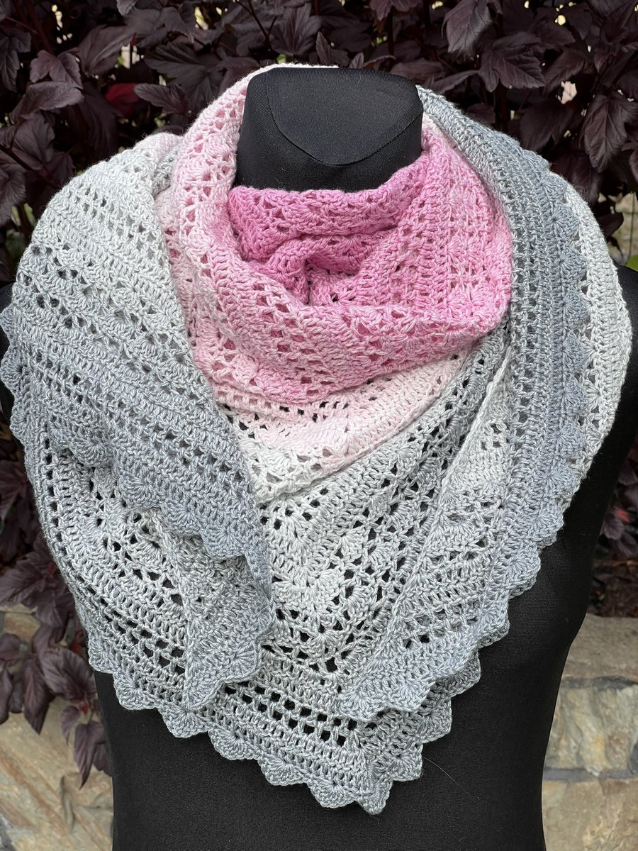 Ręcznie wykonana chusta z bawełną w odcieniach szarości i różu