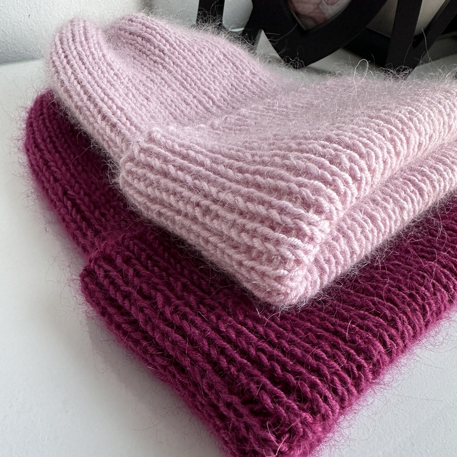 Ręcznie robiona czapka beanie AUREA 100% Baby Merino plus moher i jedwab 34/17 Wrzos