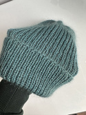 Ręcznie robiona czapka beanie AUREA 100% Baby Merino plus moher i jedwab 02 Czarny