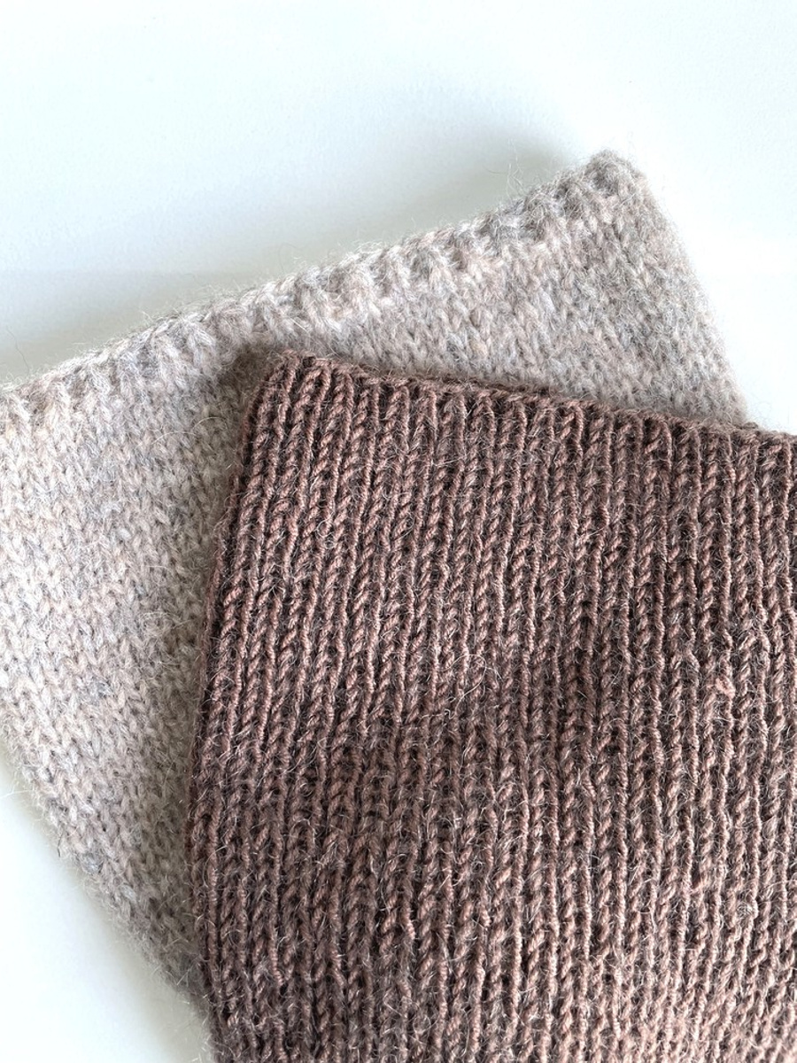 Handmade Czapka damska AUREA 100% Baby Merino plus moher i jedwab 52 Czekolada deserowa