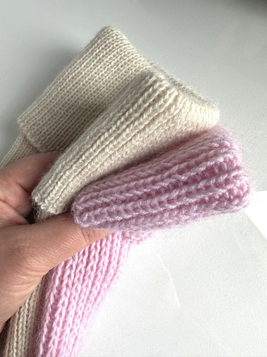 Ręcznie robiona czapka beanie AUREA 100% Baby Merino plus moher i jedwab 05/03 Jasny Róż