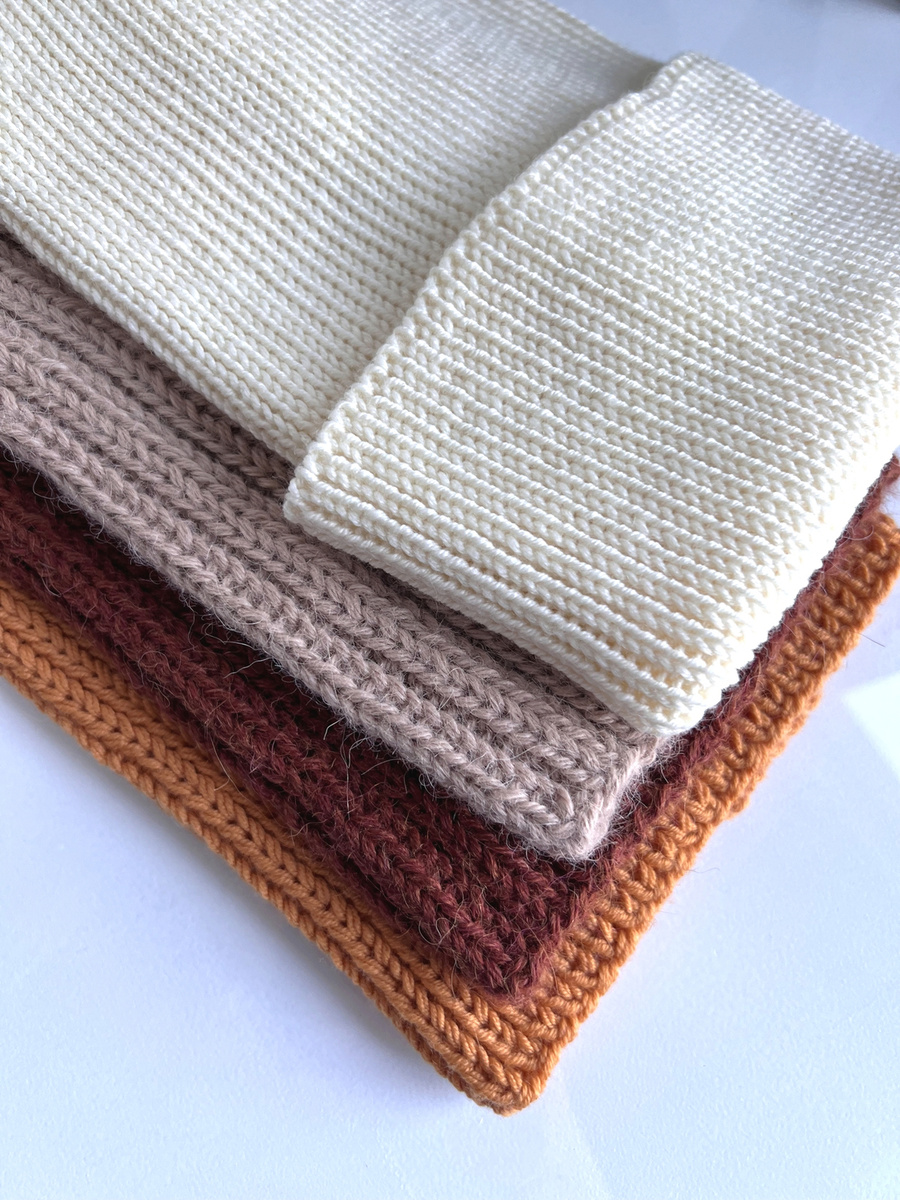 Beanie czapka z wełny merino VARELLA 100% Baby Merino 02 Ecru