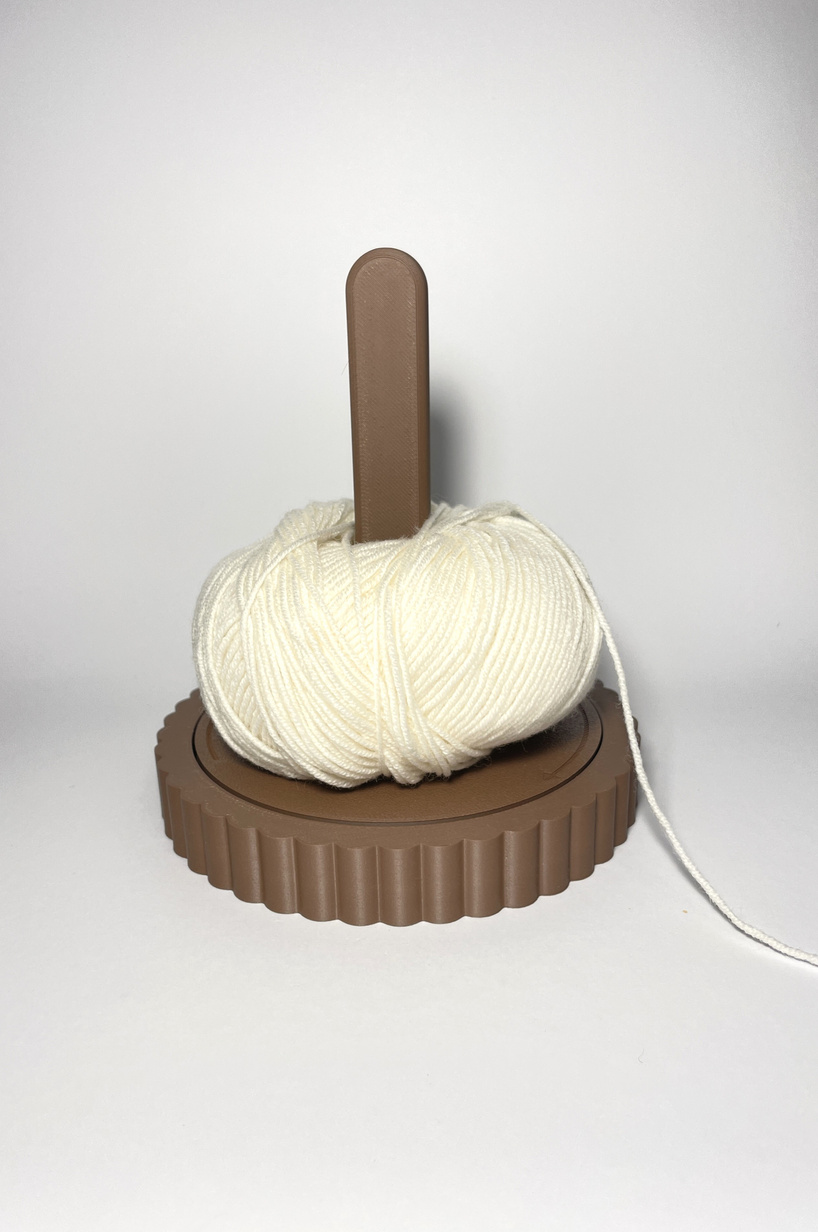 Spinner - Yarn Holder 