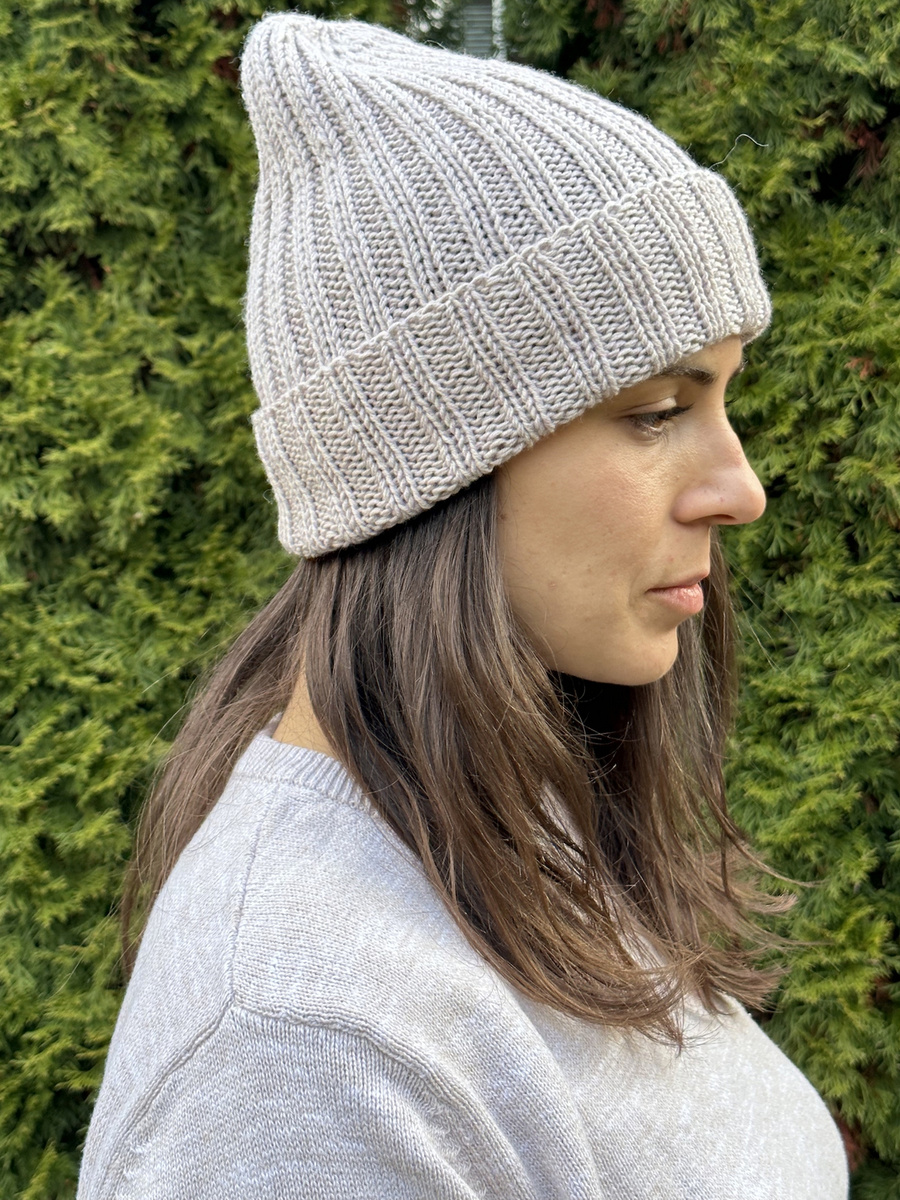 Wywijana czapka merino HELLI 100% Baby Merino 23 Jasny Beż