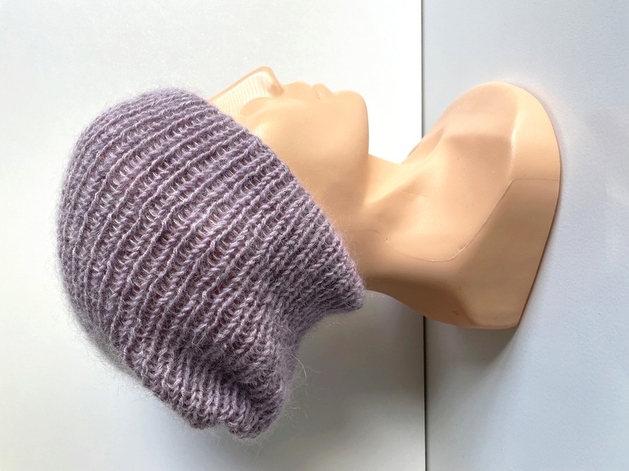 Handmade Czapka damska AUREA 100% Baby Merino plus moher i jedwab 39/09 Fioletowa Orchidea