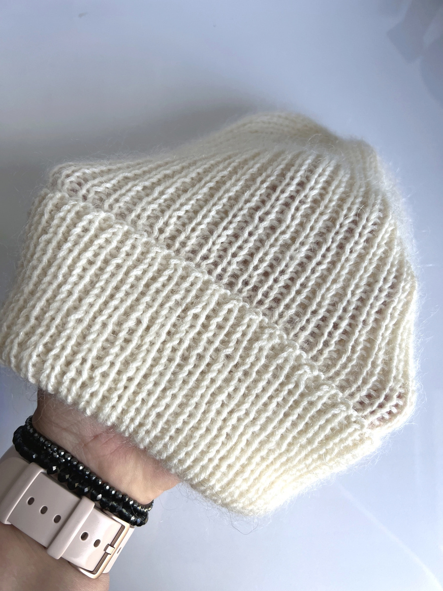 Ręcznie robiona czapka beanie AUREA 100% Baby Merino plus moher i jedwab 02/01 Ecru