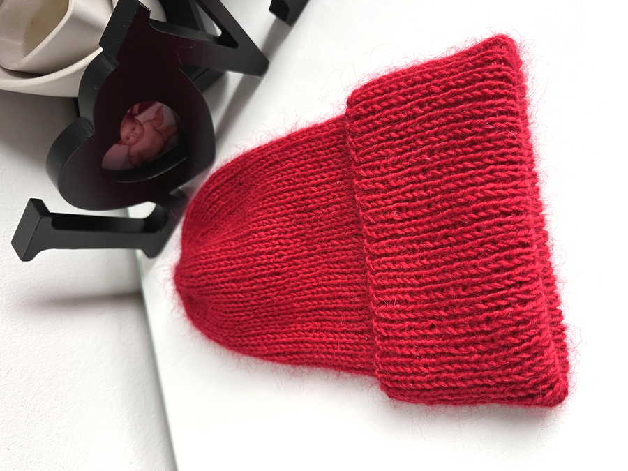 Ręcznie robiona czapka beanie AUREA 100% Baby Merino plus moher i jedwab 16/14 Czerwony