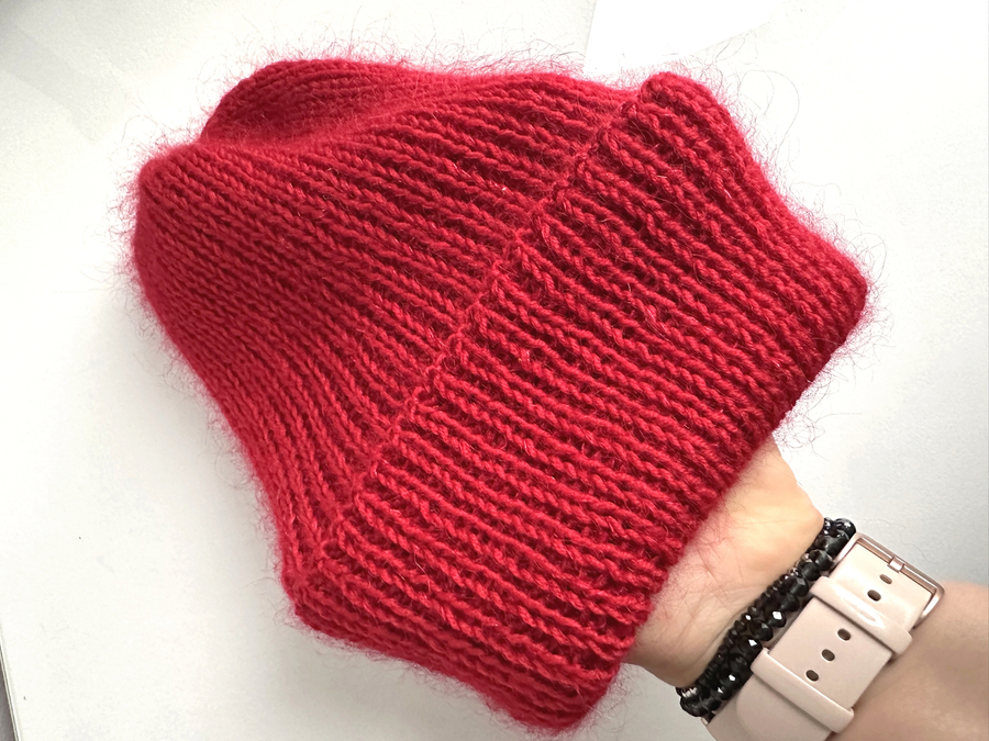 Ręcznie robiona czapka beanie AUREA 100% Baby Merino plus moher i jedwab 16/14 Czerwony