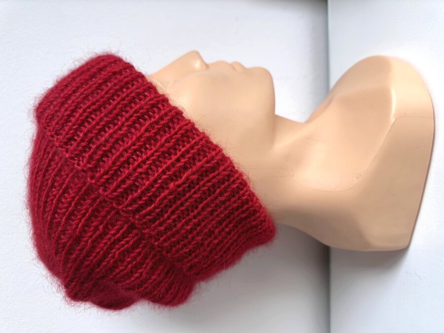 Ręcznie robiona czapka beanie AUREA 100% Baby Merino plus moher i jedwab 16/14 Czerwony