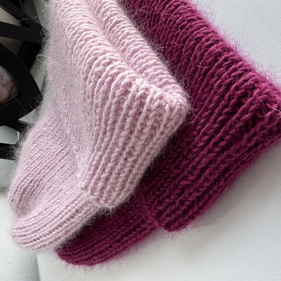 Ręcznie robiona czapka beanie AUREA 100% Baby Merino plus moher i jedwab 34/17 Wrzos