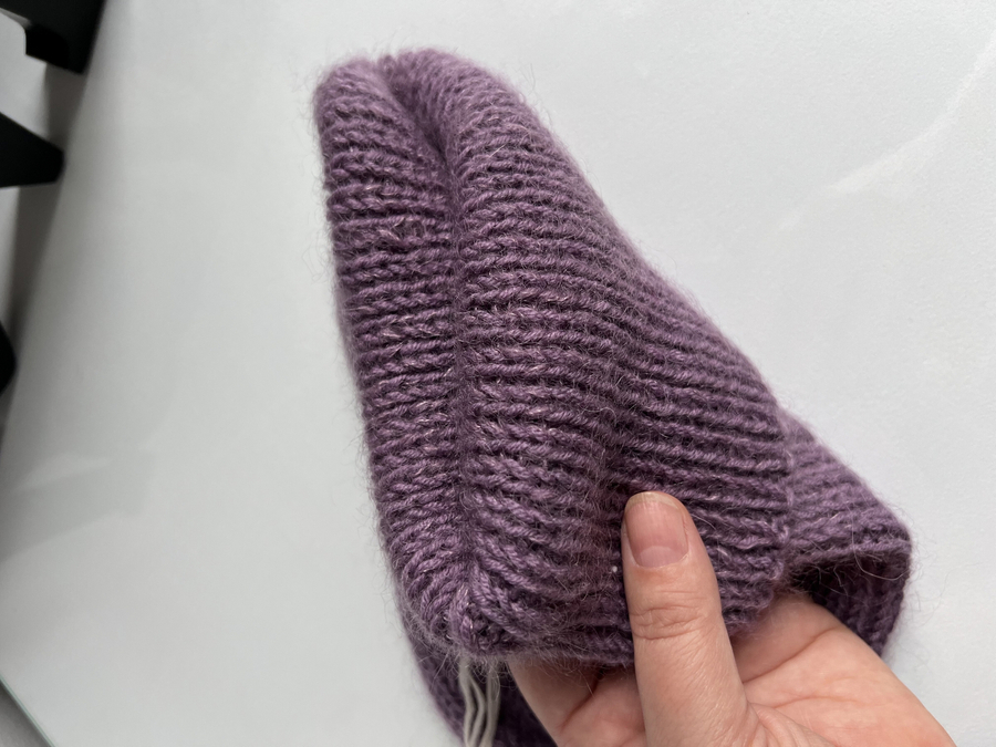 Ręcznie robiona czapka beanie AUREA 100% Baby Merino plus moher i jedwab 40/05 Ametyst